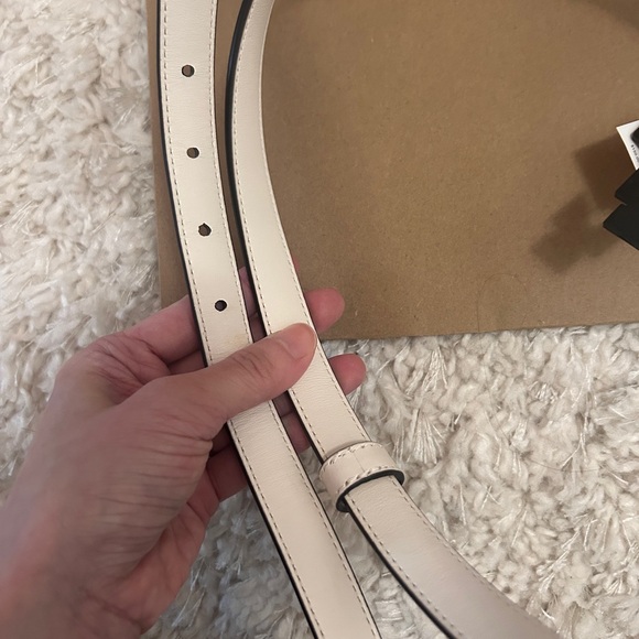 NWT!!Coach Women Eliza Cut to Size Reversible Belt in Signature style/Chalk - Picture 3 of 4